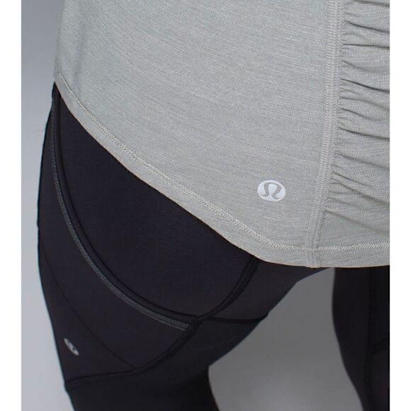 Lululemon Runner Up Tank
Heathered Medium Grey / Wee Stripe White Silver Spoon - Picture 5 of 16